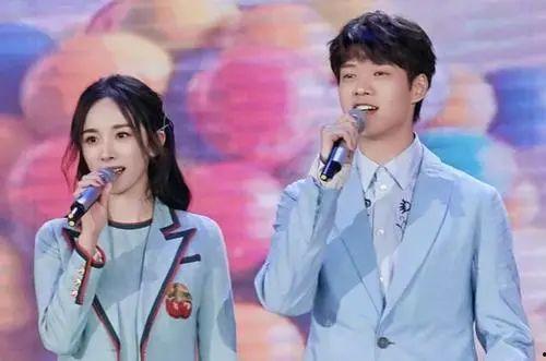 最新圈内小料爆料,揭秘明星幕后故事与真实情感